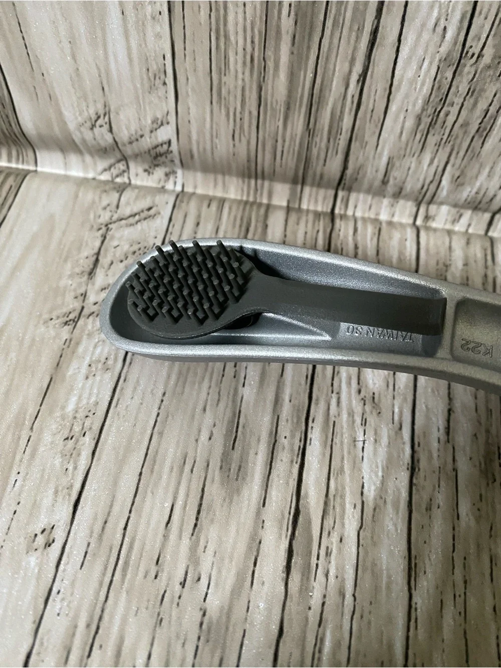 Pampered Chef Silver Handheld Garlic Press